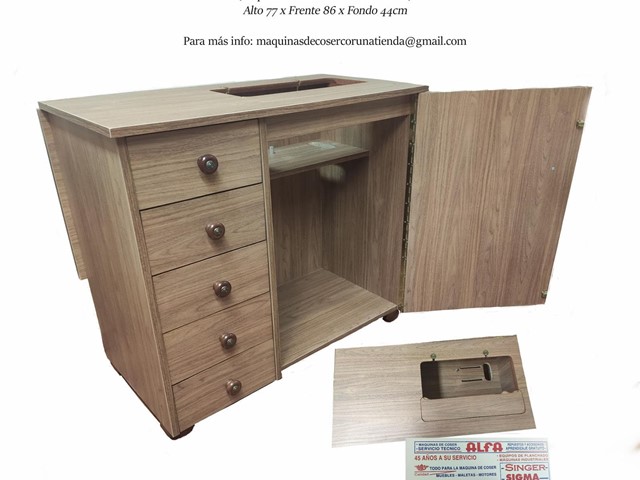 Consola laminada en avellana/roble/blanco (Ref. 1052)